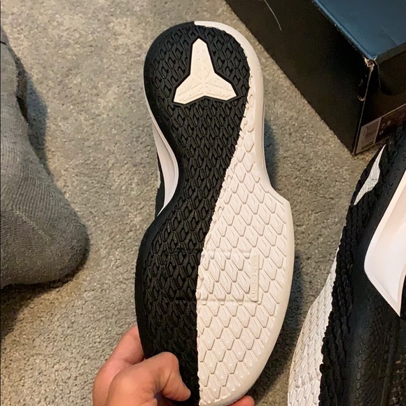 Kobe mamba focus black (rare) - Picture 3 of 4